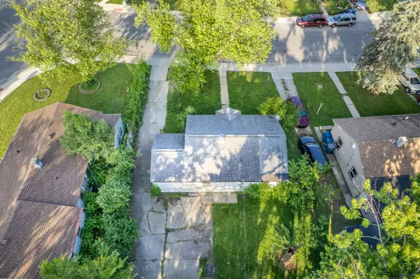 777 Francine DR, Kankakee, IL 60901