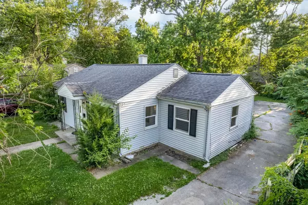 777 Francine DR, Kankakee, IL 60901