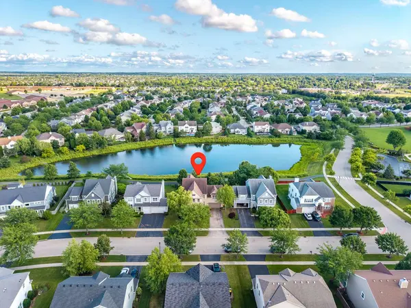 11253 Victoria LN, Huntley, IL 60142