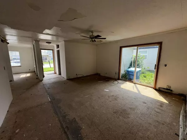 2221 Rush ST, Sauk Village, IL 60411