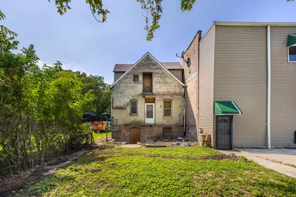 5811 S Bishop ST, Chicago, IL 60636