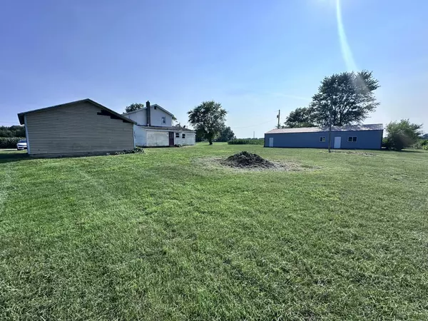 15852 W 200, Medaryville, IN 47957
