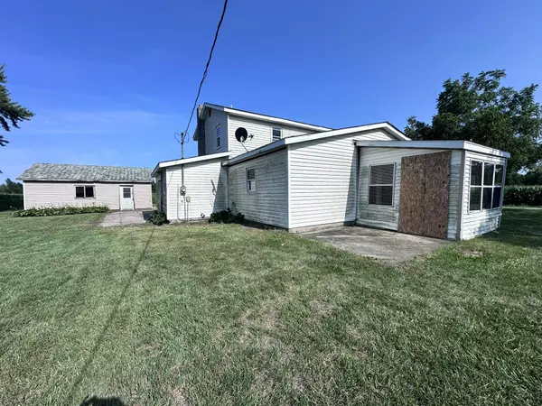 15852 W 200, Medaryville, IN 47957