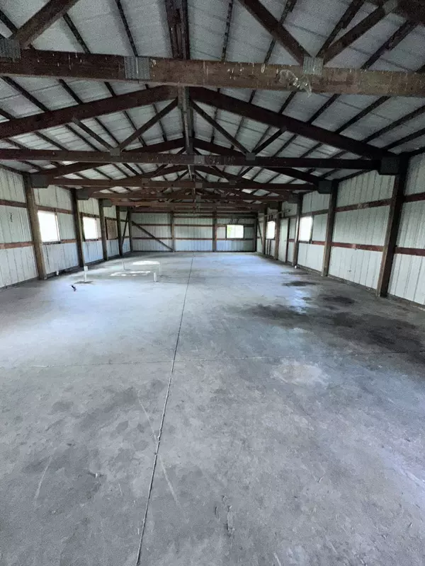 15852 W 200, Medaryville, IN 47957