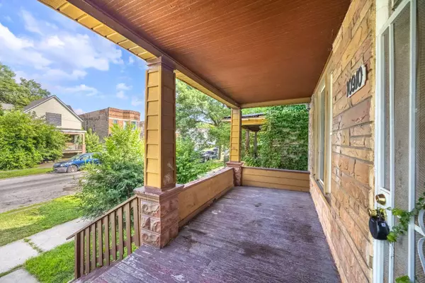 10910 S Edbrooke AVE, Chicago, IL 60628