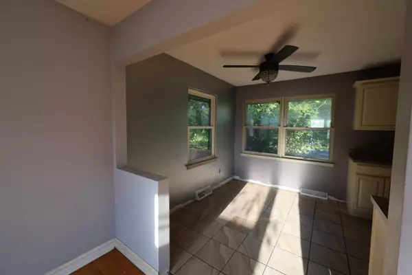 6550 Elizabeth LN, Portage, IN 46368