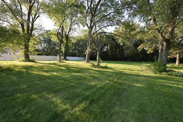 6550 Elizabeth LN, Portage, IN 46368