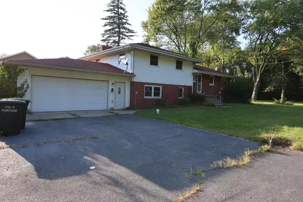 6550 Elizabeth LN, Portage, IN 46368