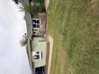 3210 Mcbreen AVE, Robbins, IL 60472