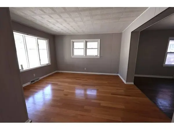 24 166th PL, Calumet City, IL 60409