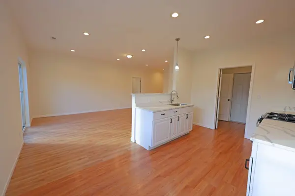 3739 W 139th ST, Robbins, IL 60472