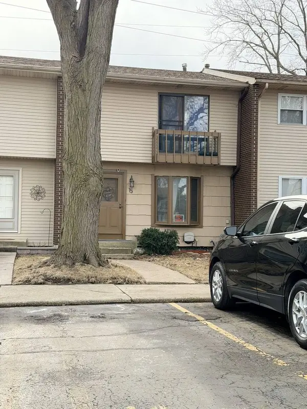 15 Washington CT, Plainfield, IL 60544