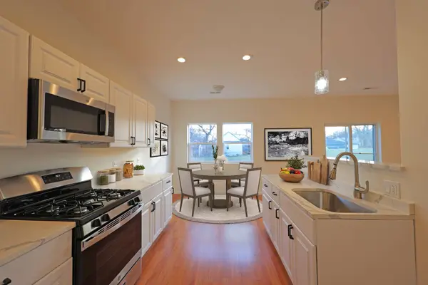 3739 W 139th ST, Robbins, IL 60472