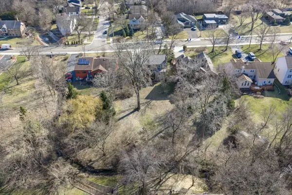 856 Bemis RD, Glen Ellyn, IL 60137