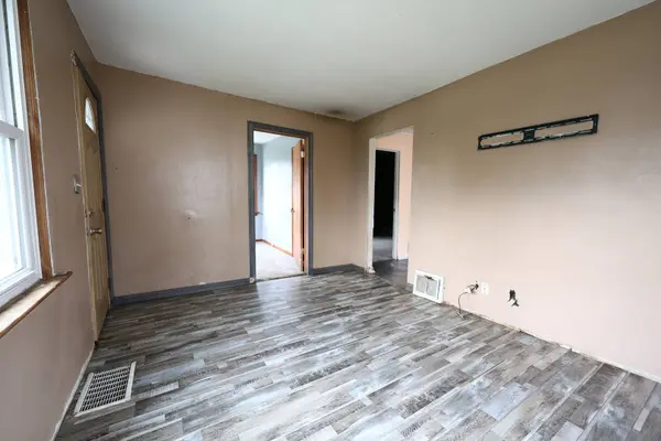 312 SW Circle DR, Joliet, IL 60433