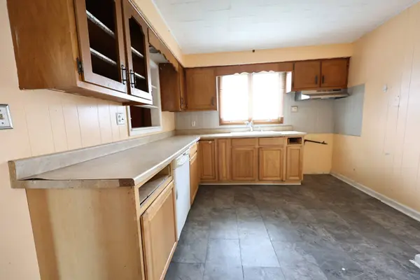 312 SW Circle DR, Joliet, IL 60433