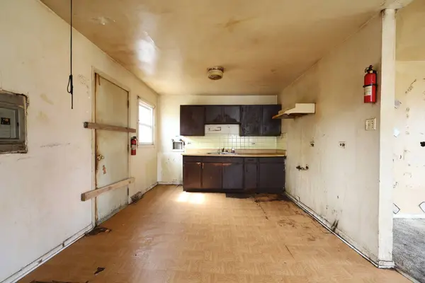 1420 E 15th ST, Ford Heights, IL 60411