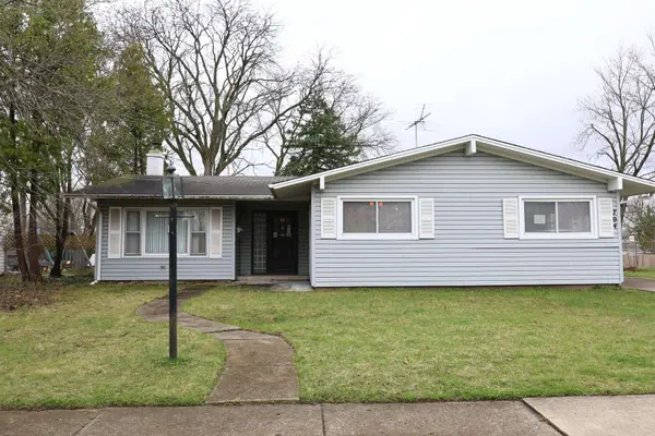 704 LINCOLNWOOD DR, Streamwood, IL 60107