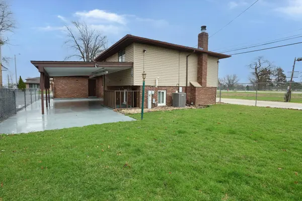 11050 Parkside AVE, Chicago Ridge, IL 60415