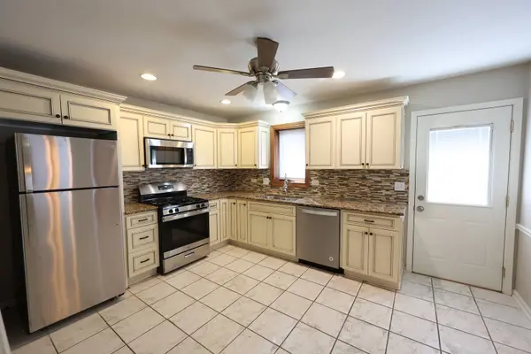 8537 163rd ST, Tinley Park, IL 60487