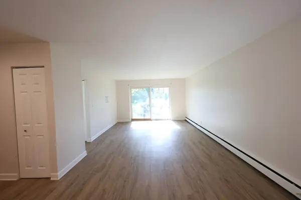 2230 S Goebbert RD #139, Arlington Heights, IL 60005