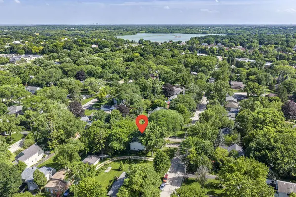 123 Kainer AVE, Barrington, IL 60010