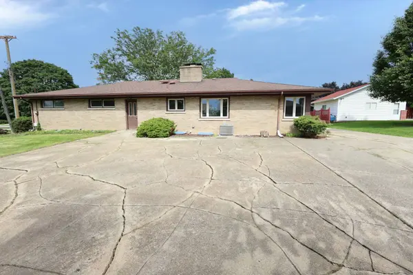 1601 BARTHELONE ST, Crest Hill, IL 60403