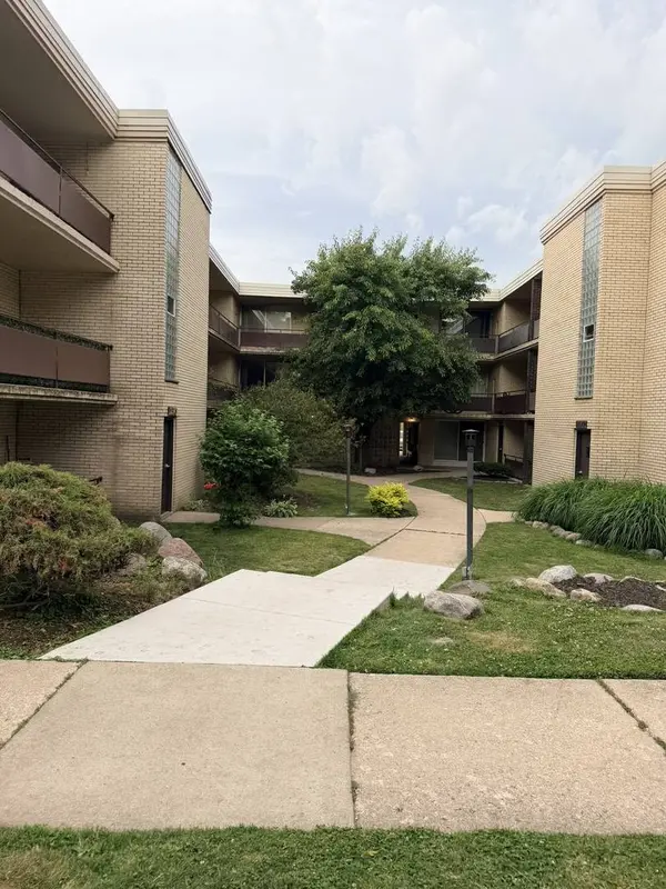 12546 Fairview AVE #3D, Blue Island, IL 60406