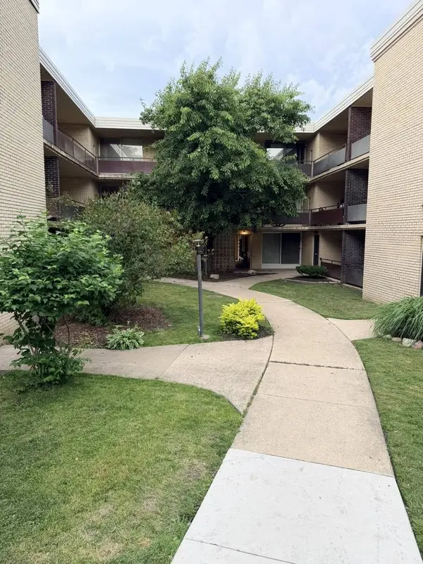 12546 Fairview AVE #3D, Blue Island, IL 60406