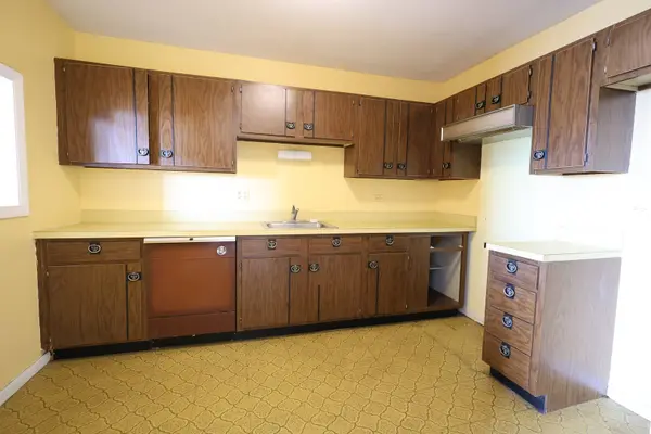 7 E CARRIAGEWAY DR #408, Hazel Crest, IL 60429