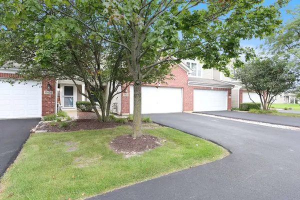 17428 FOX BEND LN, Lockport, IL 60441