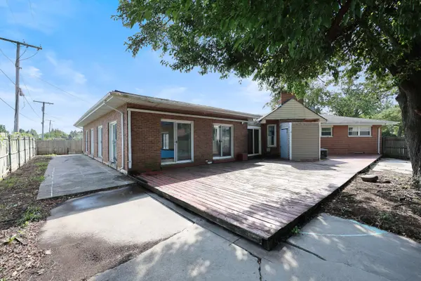 7815 Carolina PL, Merrillville, IN 46410