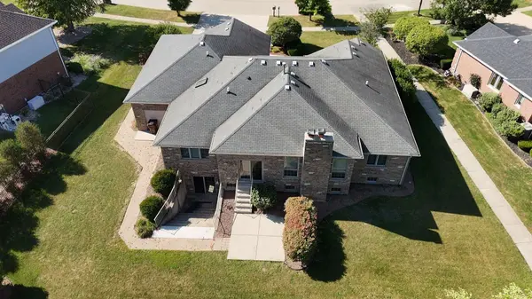 2874 Ryan DR, New Lenox, IL 60451