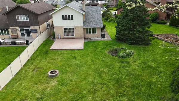 8315 Helen CT, Downers Grove, IL 60516