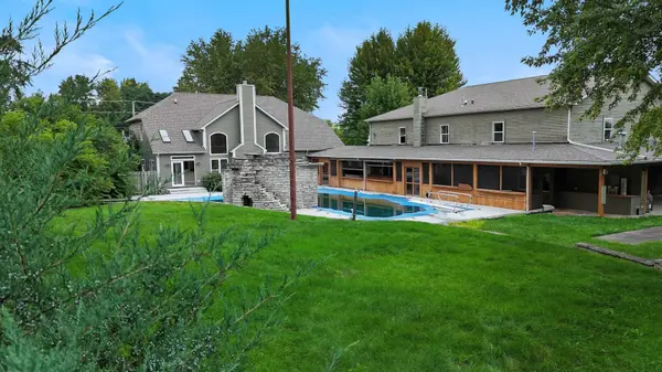 235 E Grand AVE, Fox Lake, IL 60020
