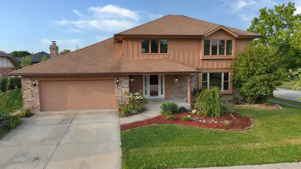 8216 Eynsford DR, Orland Park, IL 60462