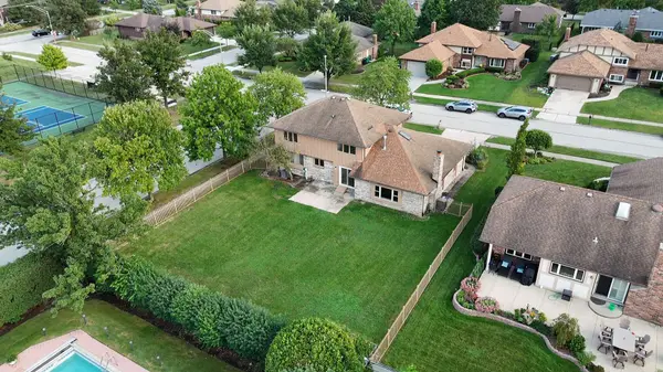 8216 Eynsford DR, Orland Park, IL 60462