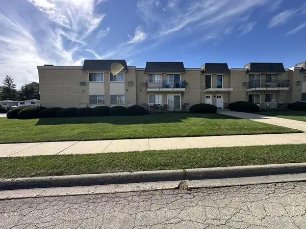 1430 N Evergreen AVE #2AS, Arlington Heights, IL 60004