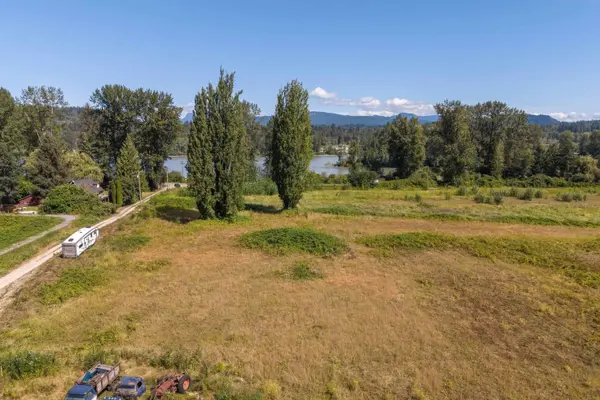 27612 River RD, Abbotsford, BC V4X 2H1