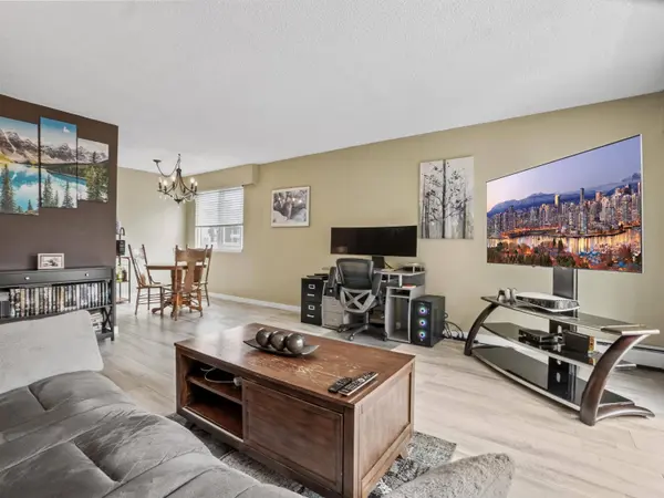 12096 222 ST #207, Maple Ridge, BC V2X 5W1