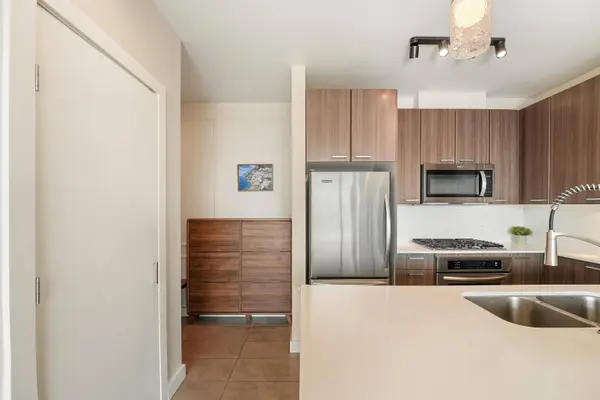 2789 Shaughnessy ST #2401, Port Coquitlam, BC V3C 0C3
