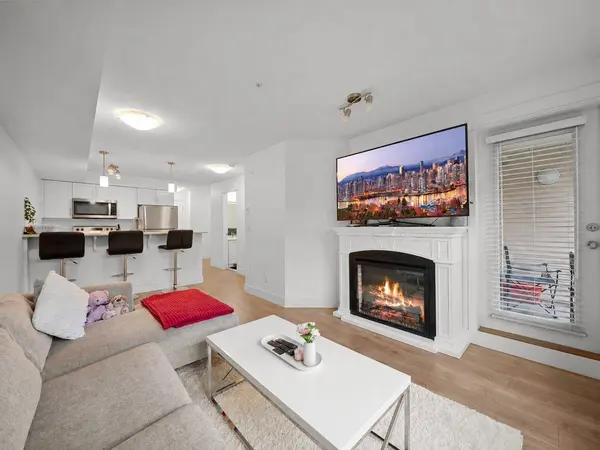 30515 Cardinal AVE #213, Abbotsford, BC V2T 0A8