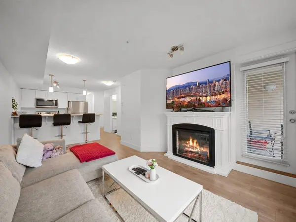 30515 CARDINAL AVE #213, Abbotsford, BC V2T0A8