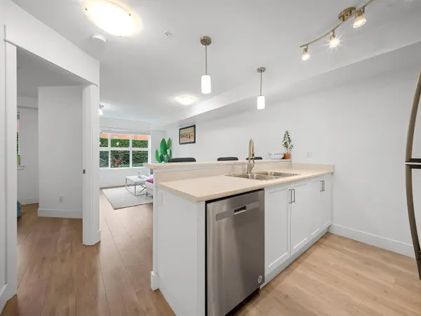 30515 Cardinal AVE #213, Abbotsford, BC V2T 0A8