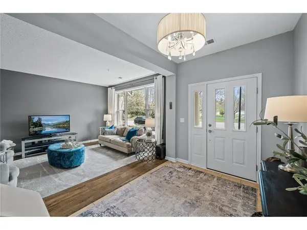 8417 Townsend Dr, Eden Prairie, MN 55344-4405