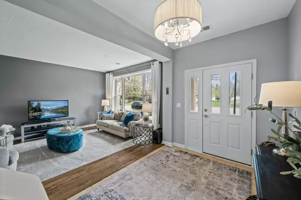 8417 Townsend DR, Eden Prairie, MN 55344