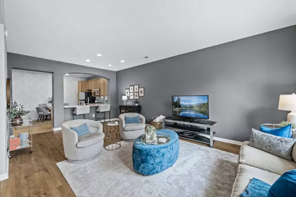 8417 Townsend DR, Eden Prairie, MN 55344