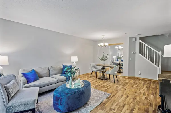8484 Minuteman Alcove, Eden Prairie, MN 55344