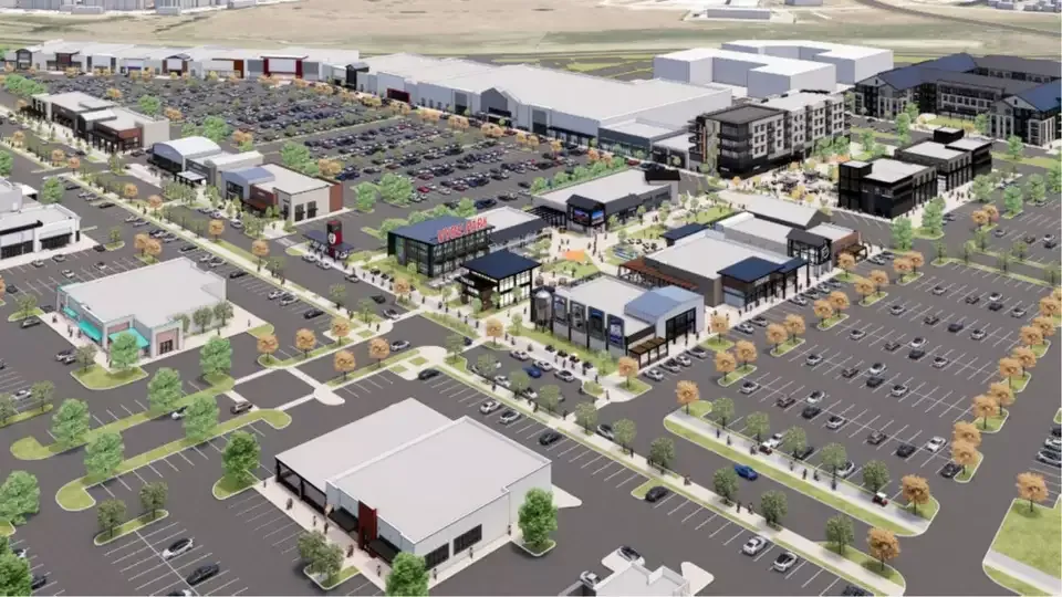 New retail Power Center traffic and parking in Kyle area.