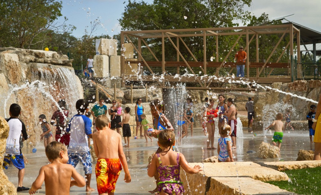 Cedar Park lifestyle, family at park